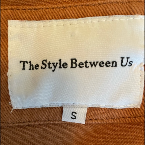 The Style Between Us Rust Cropped Denim Jacket S - Picture 7 of 9